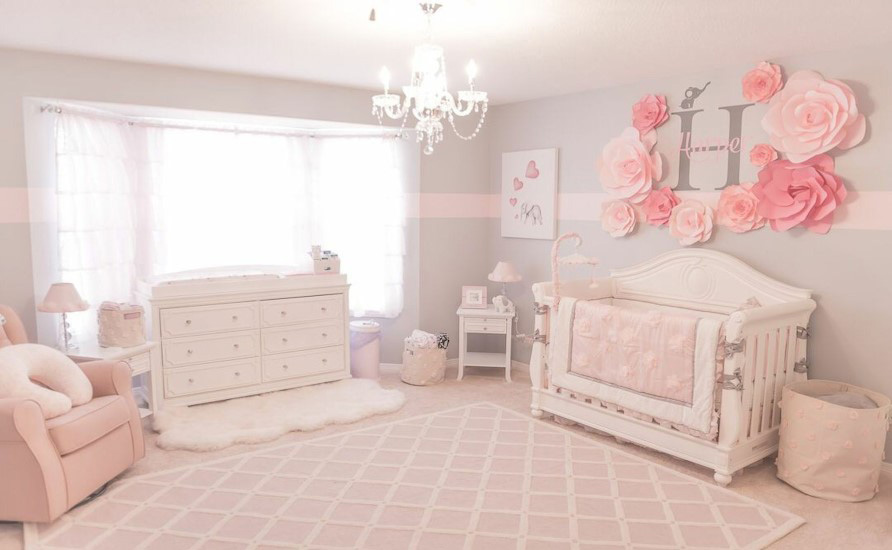 پالت رنگ سفید و صورتی در اتاق نوزاد دختر